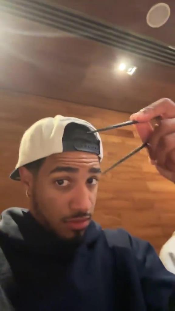 歸化歸化哈利伯頓這筷子拿的還挺標(biāo)準(zhǔn)?。。?>
                                <div   id=