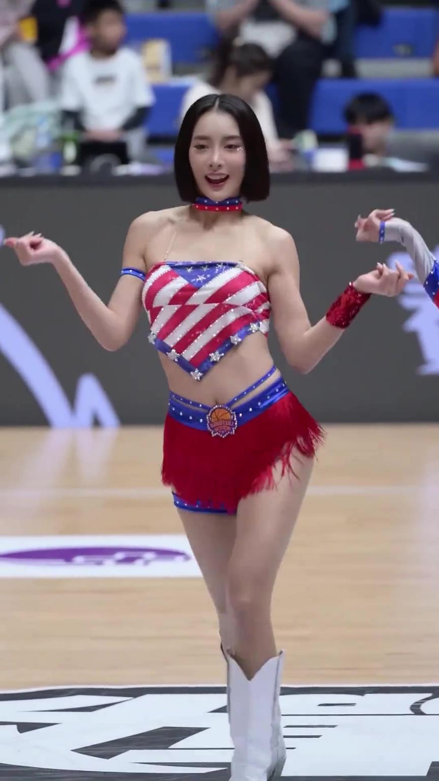 太離譜了 ！幾乎是完美女人！